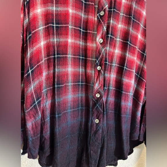Women’s White Crow Hour of Darkness Red Plaid to ombré LongSleeve Medium - Picture 2 of 11